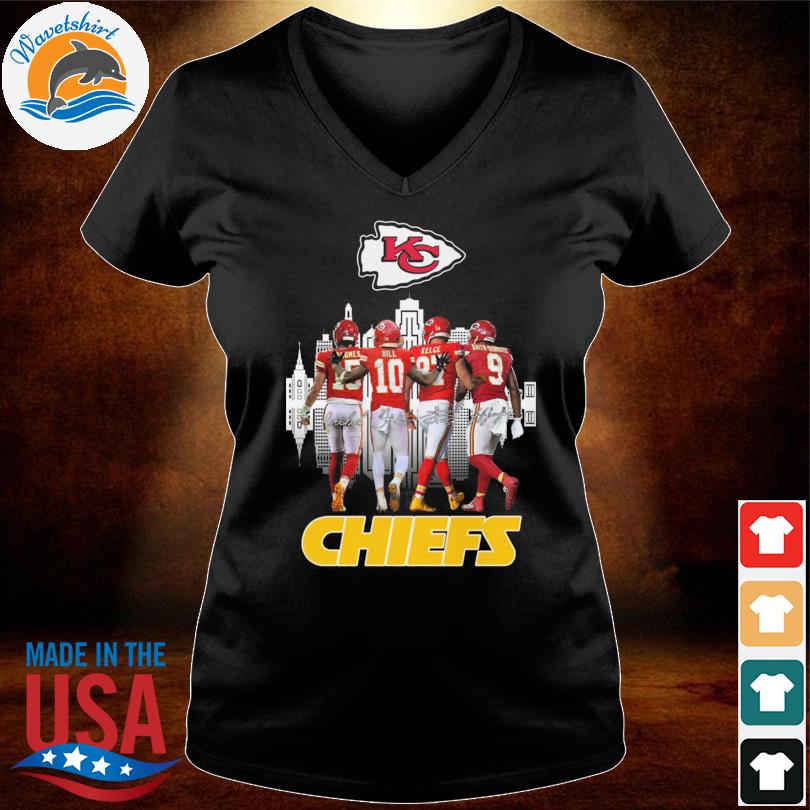 Real Women Love Kansas City Chiefs Smart Women Love Patrick Mahomes  Signature Shirt, hoodie, sweater, long sleeve and tank top