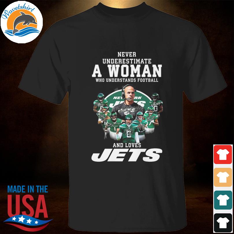 Hearts Never Underestimate A Woman Who Loves The Chicago Bears And Chicago  Cubs Shirt - Shibtee Clothing